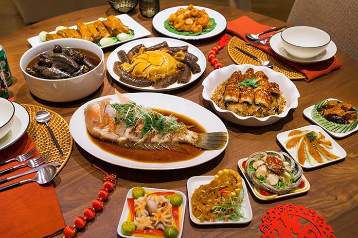 永丰栈酒店阿利海鲜推出六菜一汤桌菜套餐,包含五福锦绣拼盘,o酱干贝