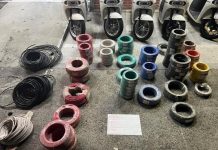 賊星該敗 警路檢逮獲失竊電纜線 (圖/警政署)