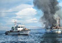 鼻頭外海漁船失火 海巡艇火速馳援 (圖/海巡署)