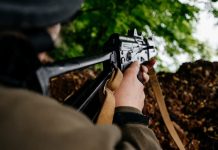 烏克蘭大叔冒充親妹逃離國境 慘被抓包 (圖/示意圖)