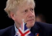 香港回歸25周年明珠晦暗 英首相強森不放棄香港?