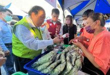 澎湖農產品聯合成果展售 陳光復行銷宣傳在地農產品