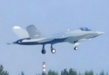 陸基版殲35首飛 出三種型號 搭配福建艦 陸基版殲35首飛。(取自微博@科技老虎)