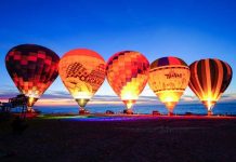 曙光照亮太麻里熱氣球光雕音樂會 遊客海灘共迎浪漫曙光驚呼連連!