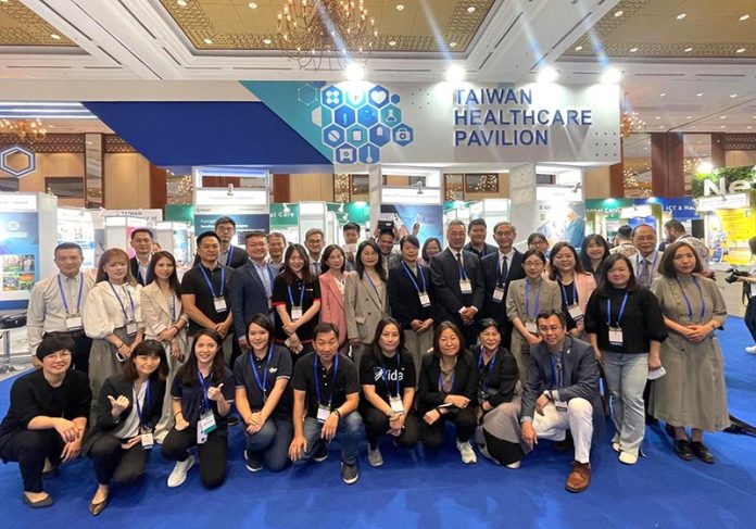 1. 「健康生活館」匯集22家臺灣代表性醫療及保健相關廠商，為本次印尼臺灣形象展的指標性專館之一。(貿協提供)