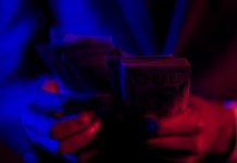 匯個錢就變大富翁必有「詐」 警方郵局合作攔阻詐騙 (圖/示意圖)