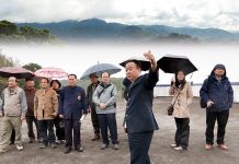 記者隨行直擊 三黨總統候選人父墳風水大評比(張淯)