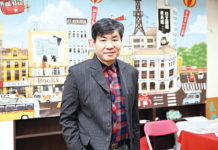 來明智化身方圓士 讓魔術把美食變更神奇