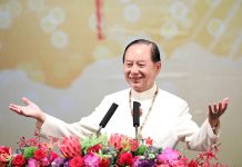 從禪師到主席 揭露悟覺妙天從政之謎