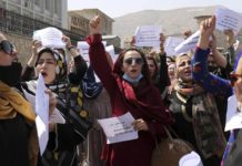 阿富汗部分女性克服恐懼 重返工作崗位 將做到被迫停職為止