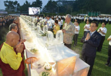 全球慈濟辦浴佛 五洲同霑法喜沐佛恩