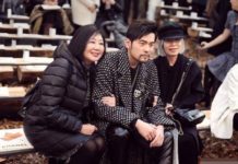 昆淩巴黎仙氣十足 周杰倫難得挽兩媽媽