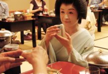 想看美麗的日本傳統藝妓 不用去日本