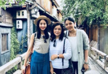 張鈞甯久違媽媽姐姐出遊 網友讚三美女