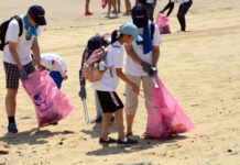 愛護台灣環境 台本動員千名人力淨灘