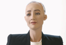 全球首位機器人公民蘇菲亞 將來台對談批踢踢創世神