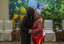 發掘好人好事代表 小英總統勉協會幹部