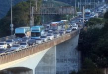 連假邁入第3天 午後國5北上路段恐塞10小時