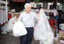 2019年慈濟全球四合一幹部精進研習圓緣 各國志工透過翻譯同步學習