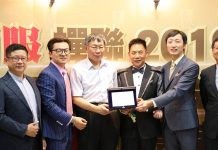 史上最狂!三連霸 地表最強!三冠王 李萬進領軍紳裝西服 為柯P訂製總統西服