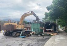 市長柯文哲視立賢路違建 從政大污點