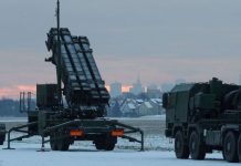 國戰會論壇/日本軍備透過美國轉移烏克蘭 適用台海衝突嗎 烏克蘭的愛國者飛彈一日擊落3架俄戰機,日本隨即宣佈提供數十枚愛國者飛彈,成為二戰後日本向戰爭中國家提供武器首例。