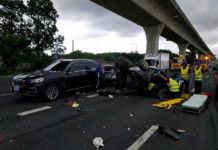 影/油罐車失控撞護欄 小車鬼切內線影像流出