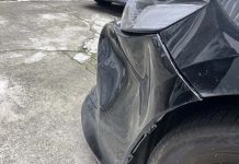 警方遭控穿的跟「黑衣人」一樣 橫山偵防車遭撞影像流出 圖/翻攝畫面