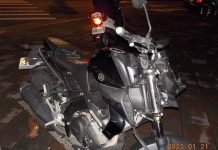 年夜飯前老翁穿越馬路遭撞死 重機女騎士煞車不及釀禍 圖/警方提供、翻攝畫面