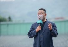 趙士強棒壇退而不休 成為基層運動靈魂推手 趙士強出席111年黑豹旗閉幕典禮致詞。(圖片提供/趙士強)