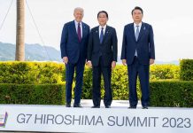 美日韓首次峰會將聲明維持台海和平穩定 美國總統拜登5月在G7峰會上,與日本首相岸田文雄、南韓總統尹錫悅會晤。圖/取自美國白宮官網