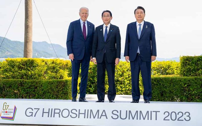美國總統拜登5月在G7峰會上，與日本首相岸田文雄、南韓總統尹錫悅會晤。圖/取自美國白宮官網