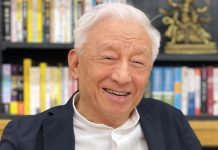 曹興誠貼出放棄國籍證明 點名吳子嘉等5名嘴惡意誹謗 圖/翻攝臉書