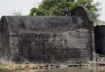 廢棄軍事拱形油庫藏男乾屍 發現民眾嚇到腿軟 圖/翻攝畫面