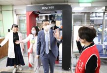 打疫苗安心解封 謝國樑籲市民踴躍接種 圖/基隆市政府