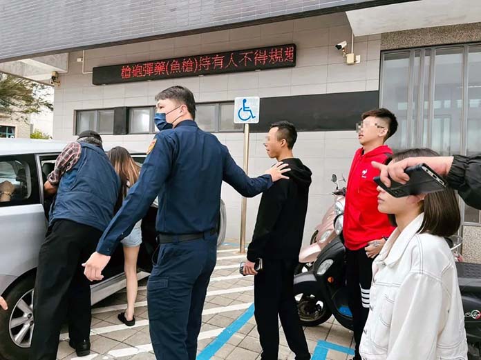 地下錢莊觀光客爆打當地孝子 澎湖縣長陳光復：就不要來！