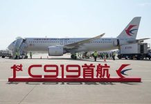 陸製大飛機C919 首飛一個月後停航 今年5月28日「大飛機」由東航承租後的首航畫面,C919在上海虹橋機場停機坪準備起飛前往北京。圖/新華社