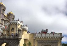 辛特拉市佩納宮世界文化遺產巡禮 這是一座來葡萄牙旅遊必訪的佩納皇宮景點。