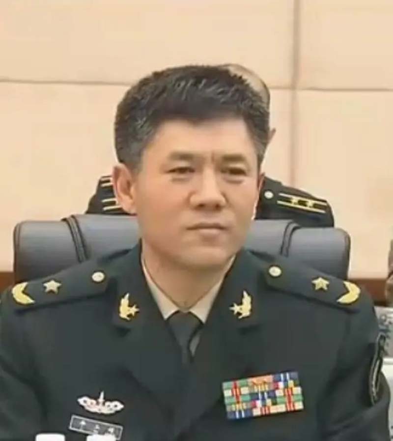 涉事的火箭軍原司令員李玉超，已消失公眾面前一個多月。圖／取材百度