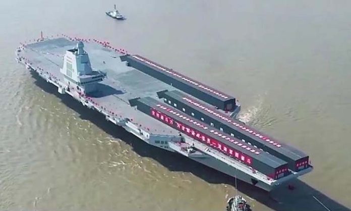 中國第三艘航母「福建」艦。圖／取自央視截圖