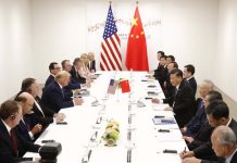 美中貿易戰開打近5年 中國經濟專家:只有中國是輸家 2019年,時任美國總統川普與中國國家主席習近平在G20期間舉行雙邊會談。圖/中新社