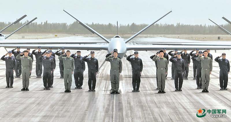 共軍大量組建無人機部隊,已嚴重威脅台灣的空防。圖／取自中國軍網