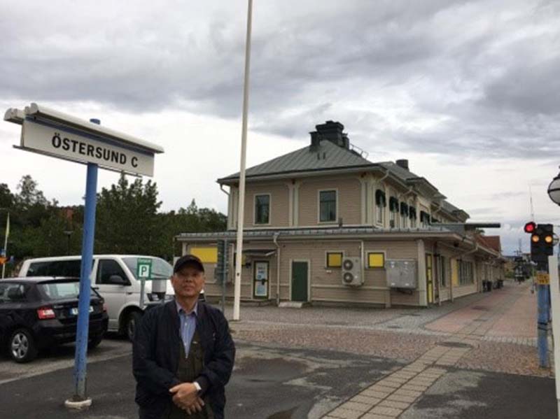 Ostersund車站整棟都是用當地珍貴木材建築的，很有質感。
