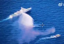 第一島鏈復活?菲律賓最新國安政策文件 視台海衝突為重大疑慮 中菲在南海衝突不斷,圖為中國海警月初對菲國船隻實施水炮驅離。圖/翻攝中國海警微博