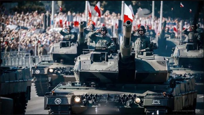 波蘭15日舉行自冷戰以來規模最大的閱兵。圖／取自波蘭國防部推特
