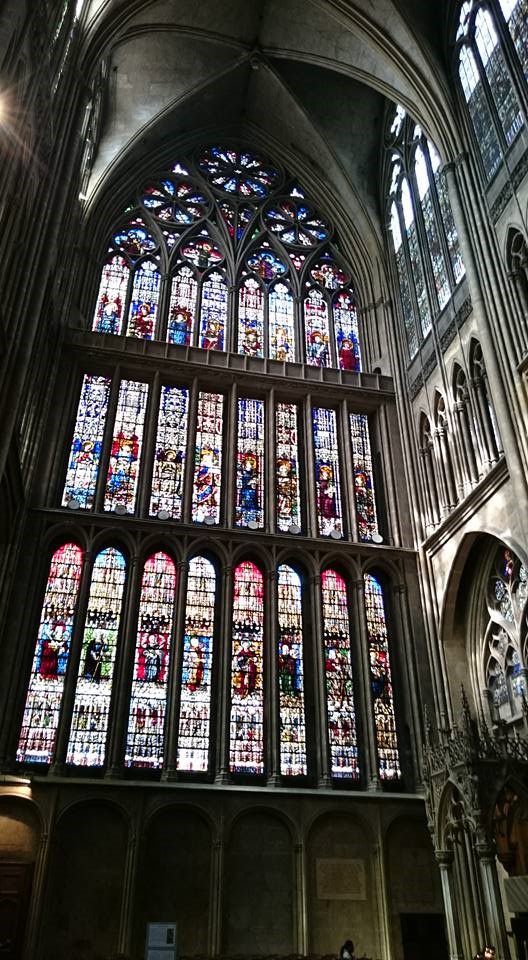 全世界彩色玻璃總面積最大的教堂(楊正寬)