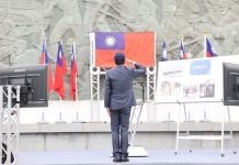 郭台銘宣布參選(五) 郭台銘不怕中共沒收鴻海資產 鴻海急發聲明:公司是全體股東的 郭台銘強調,若能犧牲個人財產,換得中國不打台灣,他願意犧牲。圖/取自郭台銘臉書