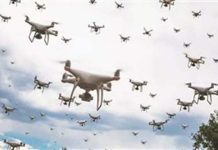 不是科幻片美軍將打造AI無人機蜂群 無人機「蜂群」作戰,是一種全新概念的作戰模式。圖/取自人民網