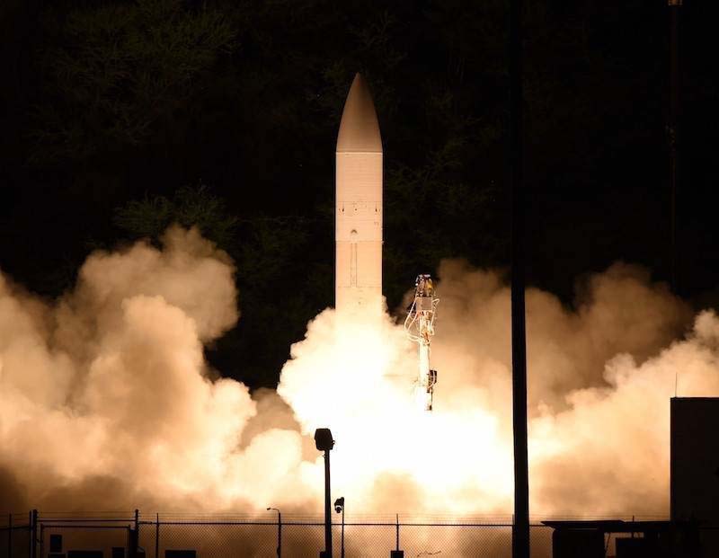 美國陸軍開始部署高超音速飛彈，「暗鷹」在夏威夷試射。圖／取自美國國防部網站