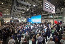 陸車今年將超越日本 成最大出口國 德國慕尼黑車展中,中國電動車天團受到矚目,也讓外媒關注大陸汽車發展。圖/引自微博